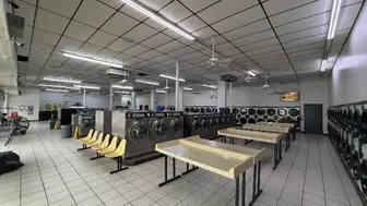 Massive East Houston Laundromat Available