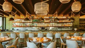 $1.3M+ Sales Popular Restaurant Brand | Liquor License | Semi-Absentee
