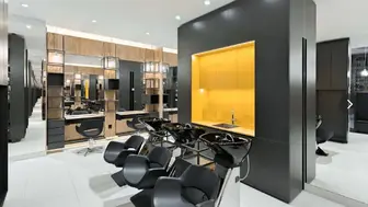 Salon in busy Mall w/ Major Retailers #10069