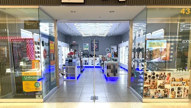Full Store Front Prime Mall Location 
