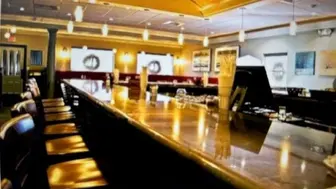CHEF DRIVEN - SHORT HOURS - Established - North Shore Restaurant & Pub