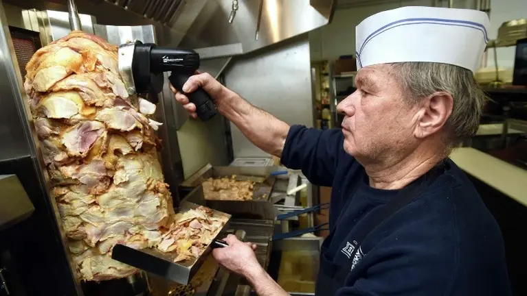 Al bastor or Shawarma meats?