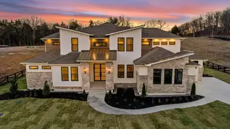 Luxury Home Painting Franchise — Middle Tennessee/No Experience Needed