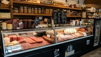 Turnkey Deli for Sale in Naples