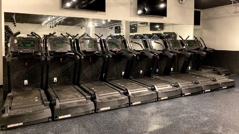 Treadmills (10 total) Treadmills (10 total)