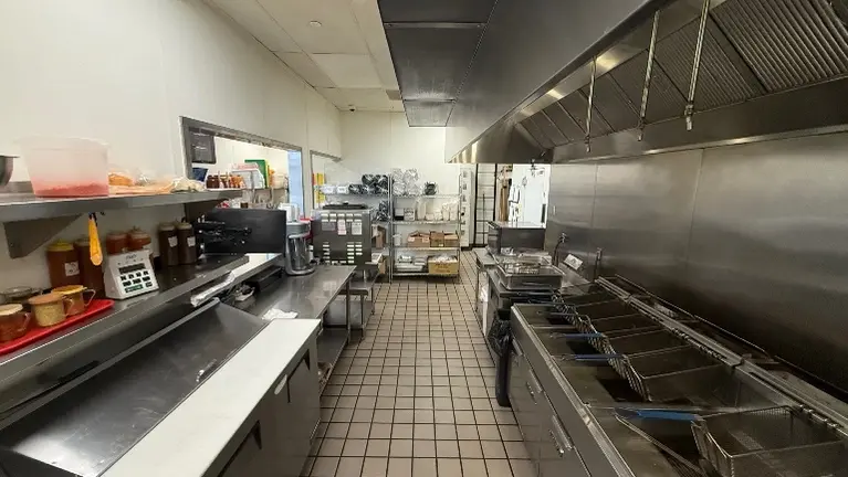 Kitchen Line Kitchen Line
