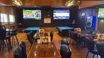 American Restaurant with Sports Bar & Pizza