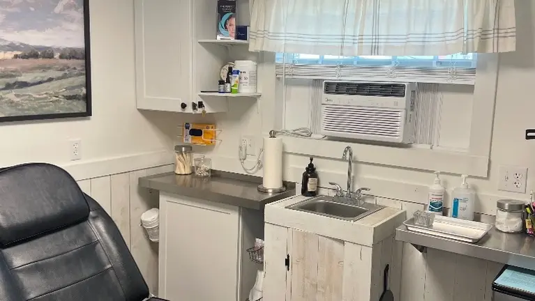 injection room