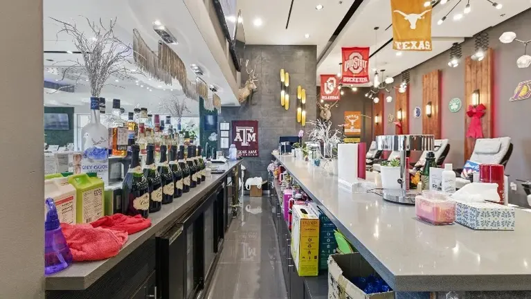 BAR BAR