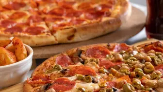Franchise Pizzeria
