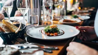Premier Scalable Multi-Unit Casual Restaurant Brand with Real Estate
