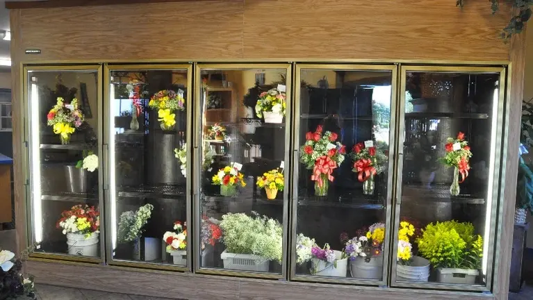 Large walk in display cooler Large walk in display cooler
