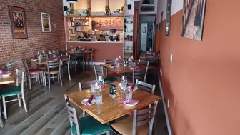It's Bella - Beautiful Italian Restaurant Prestigious Neighborhood