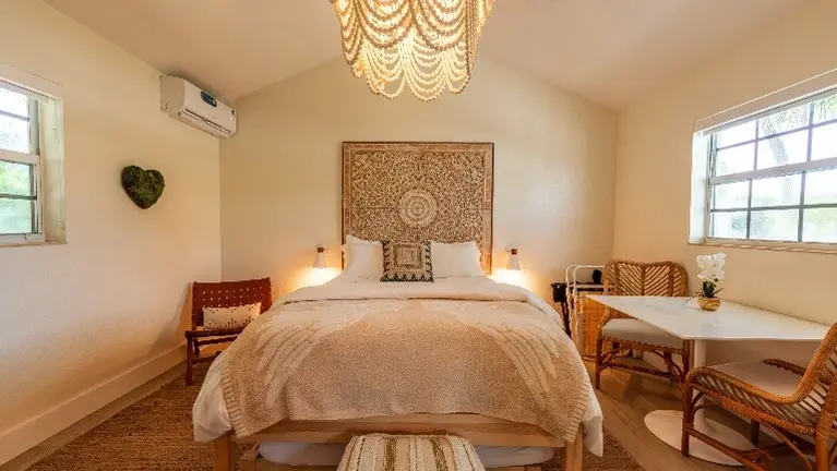 Room #5 Room #5