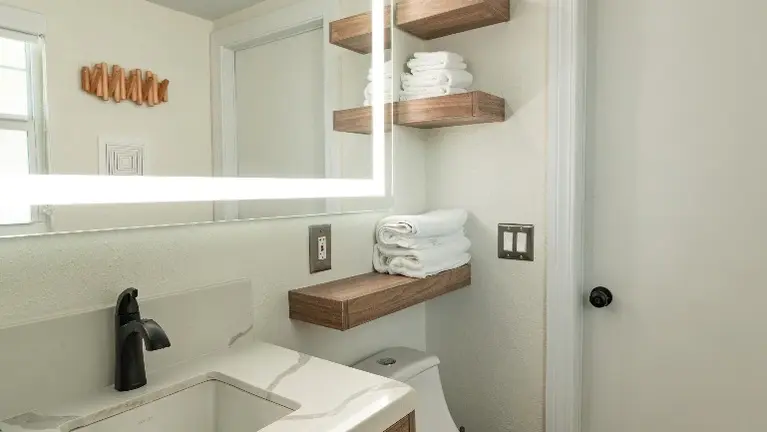 Room #11 Room #11