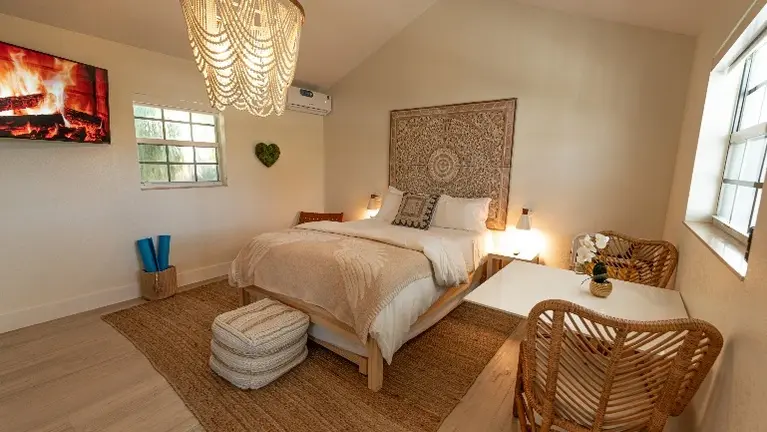 Room #5 Room #5