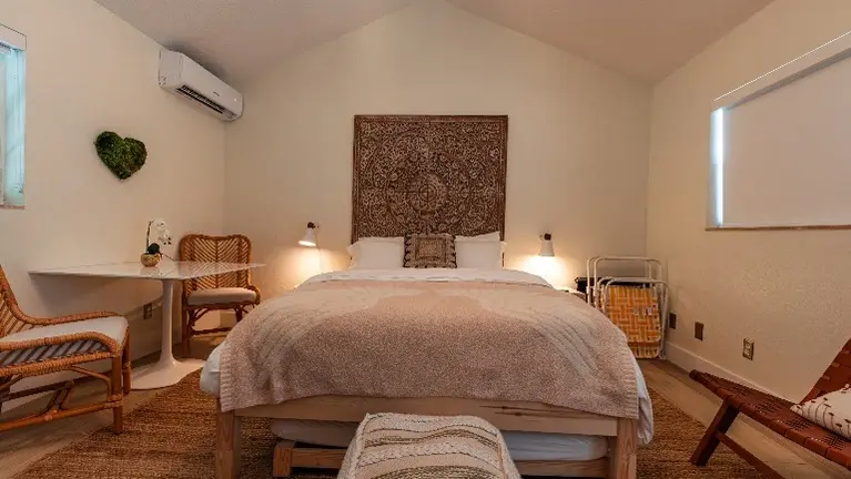 Room #7 Room #7