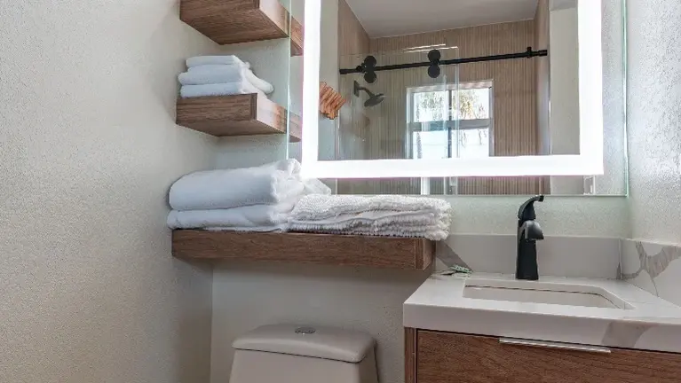 Room #5 Room #5