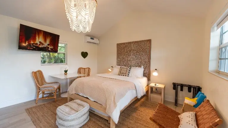 Room #4 Room #4
