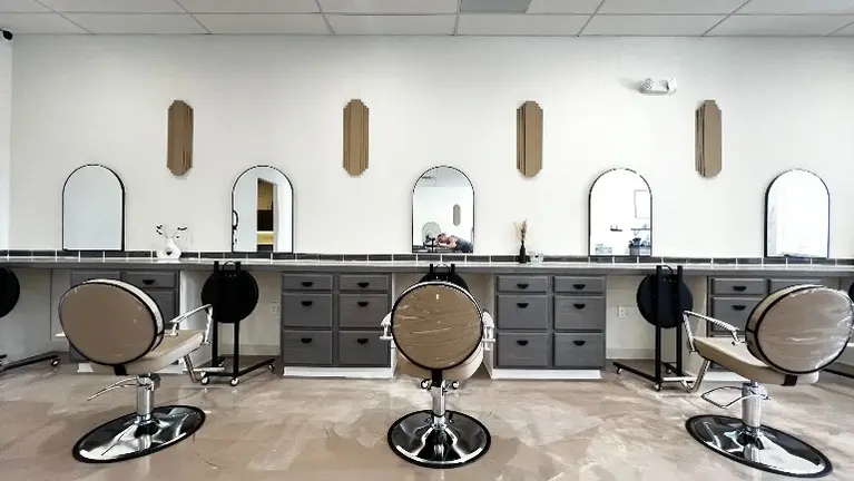 Salon stations Salon stations