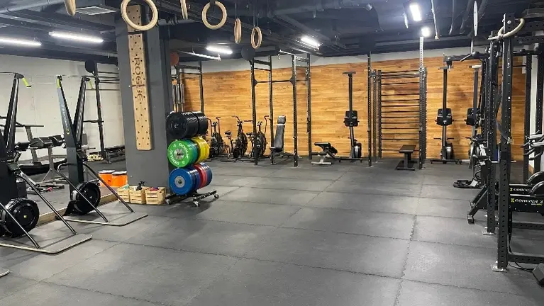 Excellent space for CrossFit, Hyrox, and all types of Strength and Conditioning Workouts :)))