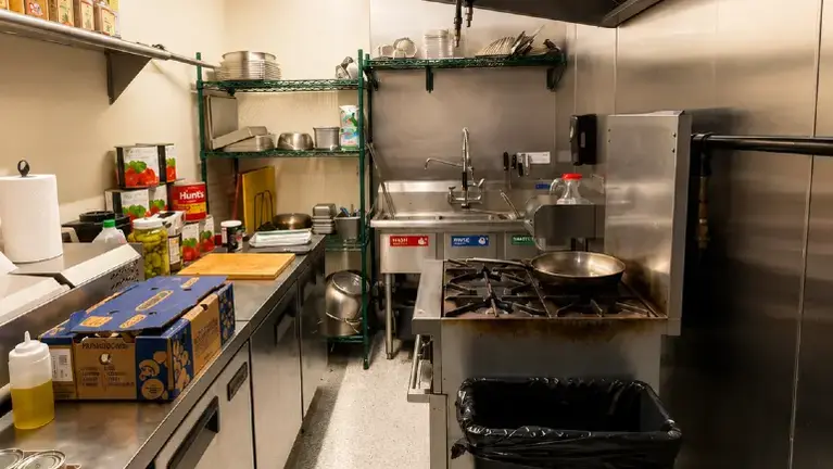 Kitchen 