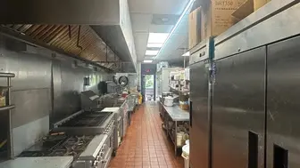 TURNKEY RESTAURANT OPPORTUNITY in Temple Terrace / Tampa Area !!!