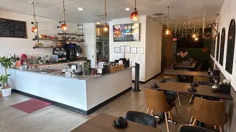 Cafe/Poke/Bánh mì/noodle shop concept for Sale – Low Rent-