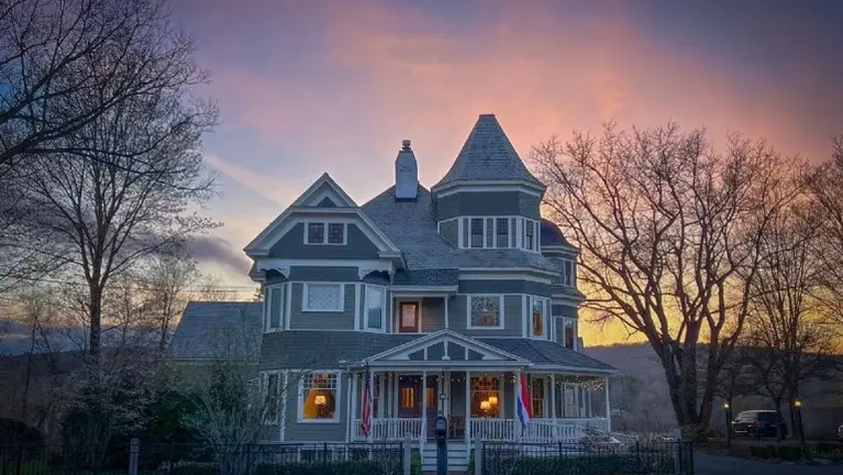The Inn at dusk The Inn at dusk