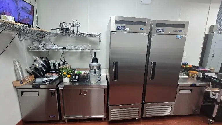 Fully equipped with machines and inventory