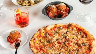 Established Italian Restaurant & Pizzeria with full bar and patio