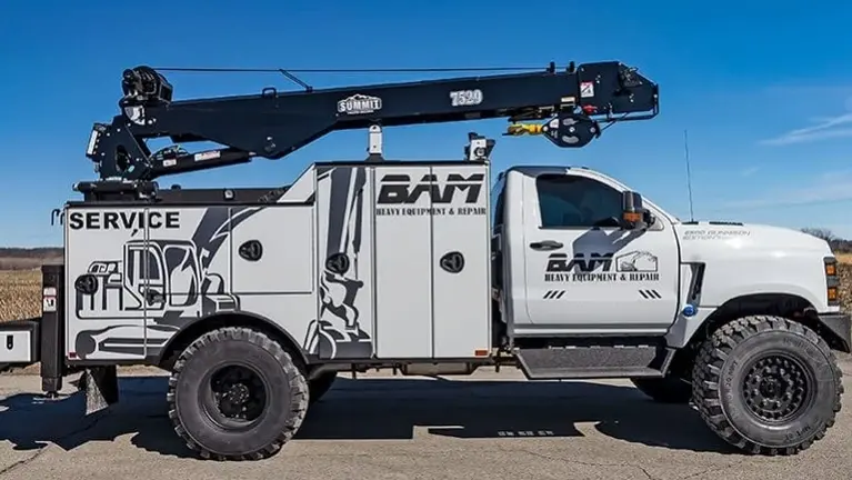 Provides 24/7 on-site service for commercial vehicles of all sizes Provides 24/7 on-site service for commercial vehicles of all sizes