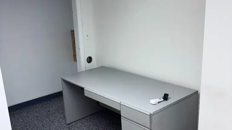200 sqft office