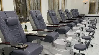 Luxury Nail Salon for Sale!