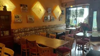 Asiaan restaurant sushi/ramen conceptin popular turis area of SF