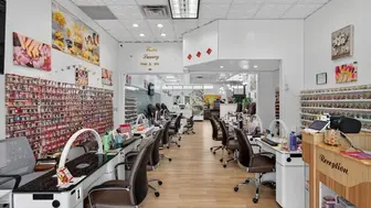 Stunning Remodeled Nail Salon in Prime Denver Tech Center Location