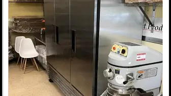 High Volume Franchise Pizzeria Close To Wrigley Field