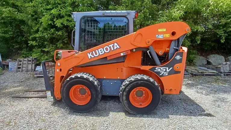 Kubota SSV75 - 225hrs Kubota SSV75 - 225hrs