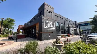 Full-Service, Turnkey, Bar & Restaurant FOR SALE