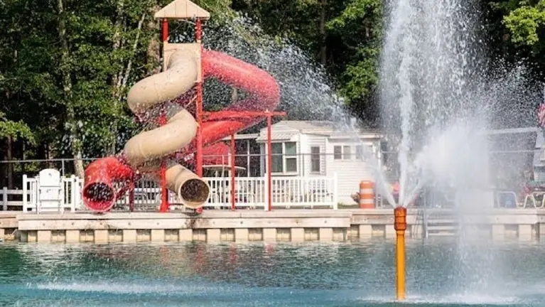 Sandbottom Lake with Slides