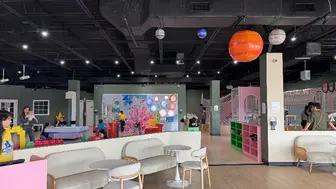 Indoor play cafe