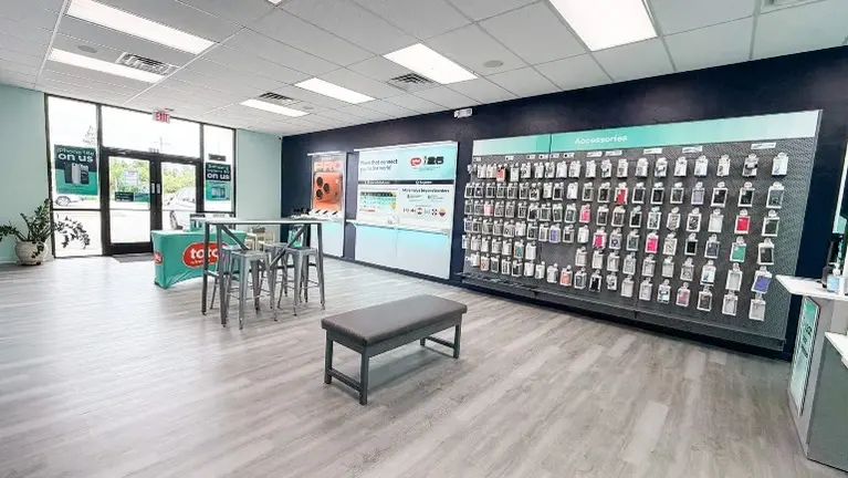Back Left Sales Floor- Accessories displayed by brand and Model Back Left Sales Floor- Accessories displayed by brand and Model
