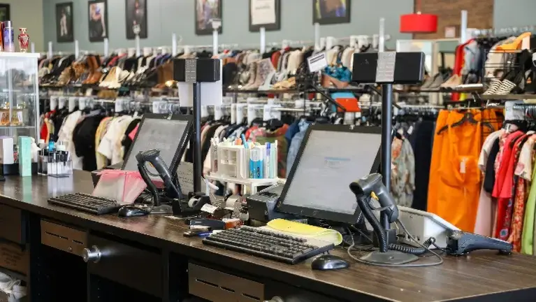 Point of Sale Systems and Loyalty Systems Point of Sale Systems and Loyalty Systems