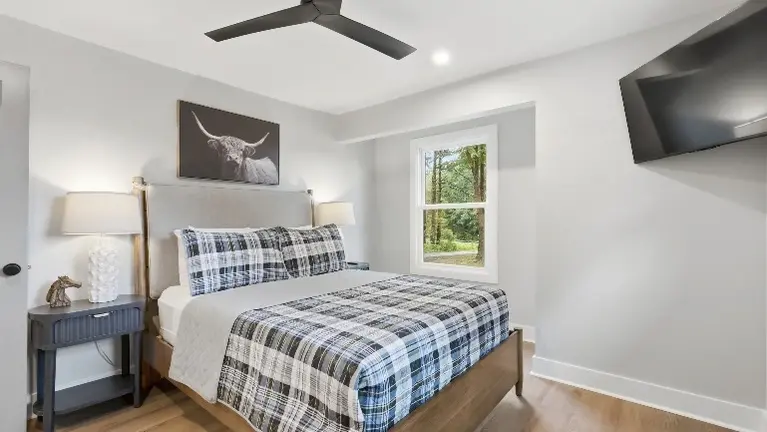 The second floor offers comfortable, well-appointed bedrooms designed to give every guest a restful place to unwind. The second floor offers comfortable, well-appointed bedrooms designed to give every guest a restful place to unwind.