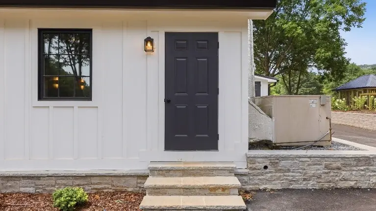 Back entry Back entry