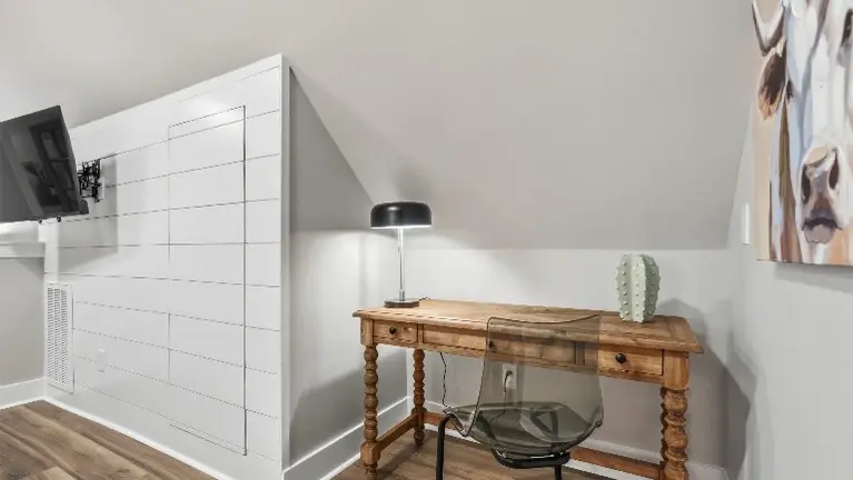 The second floor offers comfortable, well-appointed bedrooms designed to give every guest a restful place to unwind. The second floor offers comfortable, well-appointed bedrooms designed to give every guest a restful place to unwind.