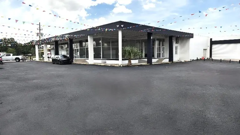 Showroom and Warehouse for lease Showroom and Warehouse for lease