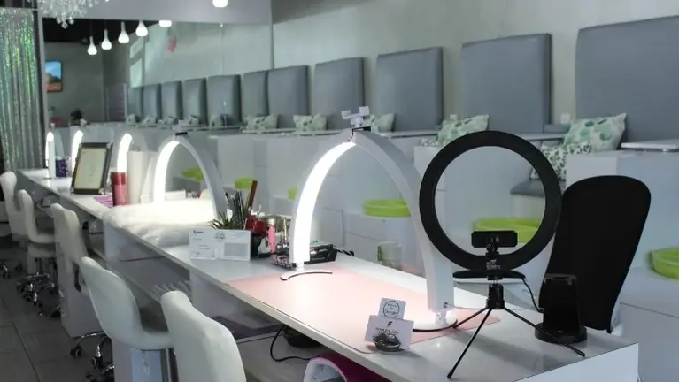 5 fully equipped manicure stations 5 fully equipped manicure stations