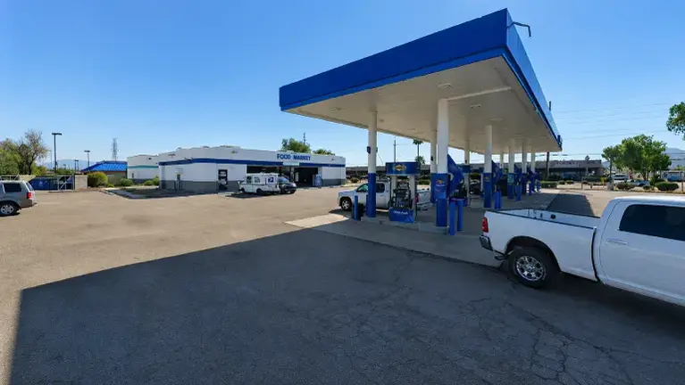 Tucson fuel station and convenience store leasehold opportunity near I-10 and Grant Rd. Tucson fuel station and convenience store leasehold opportunity near I-10 and Grant Rd.