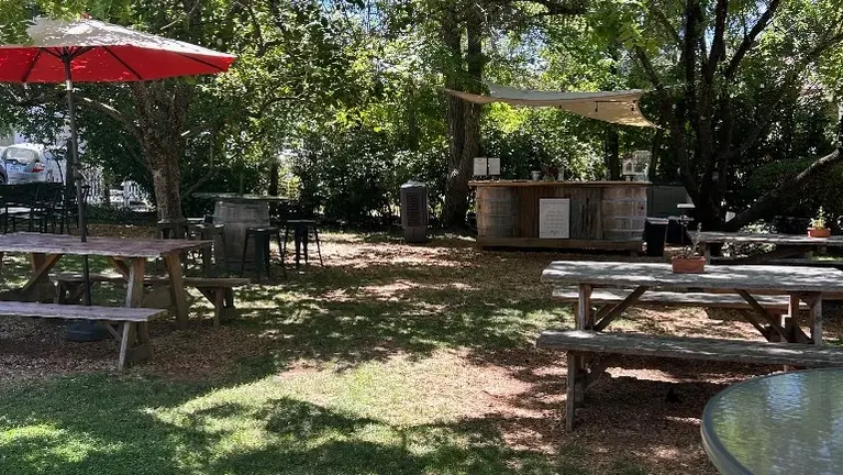 Tasting Room & Wine Garden
